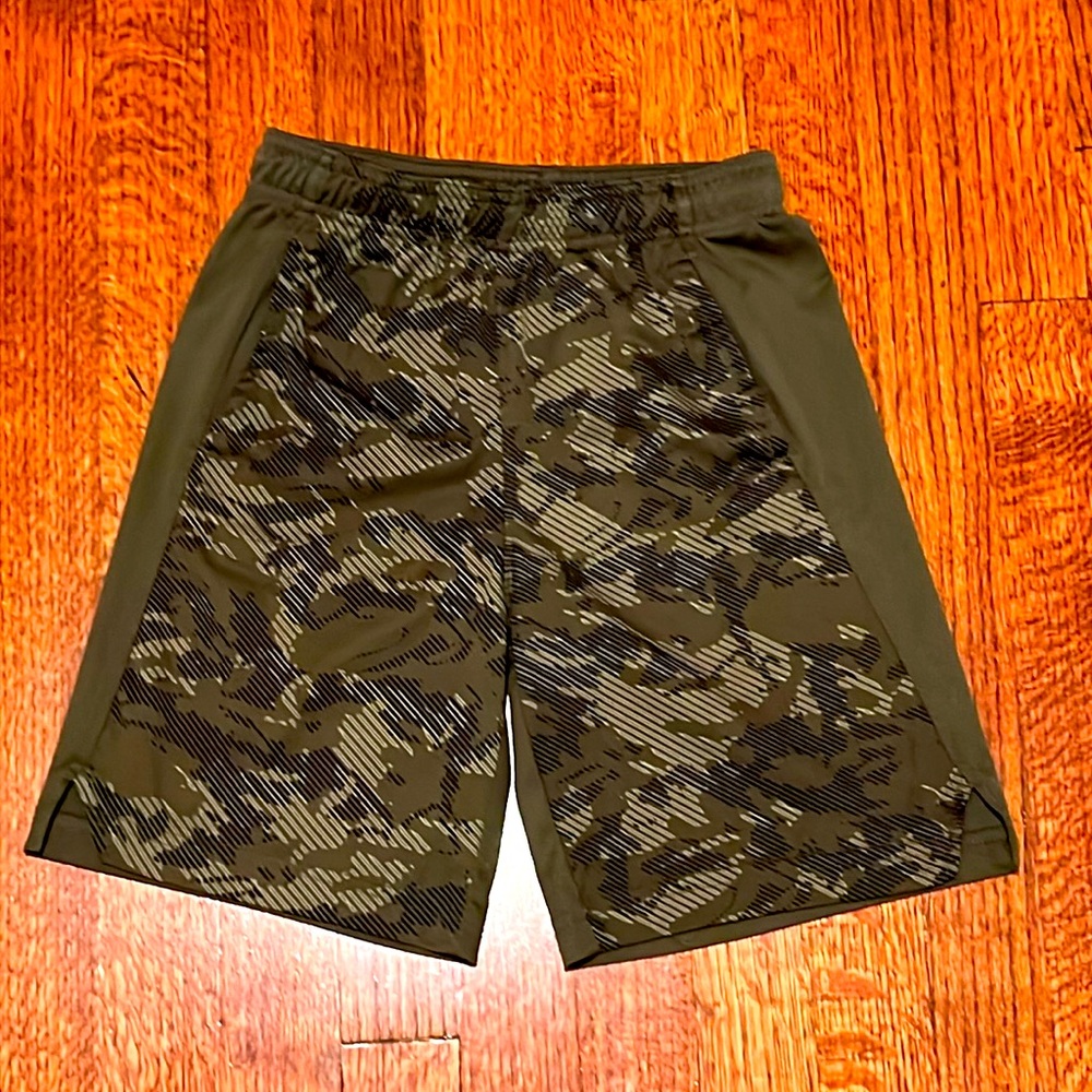 Old Navy camo sports shorts
